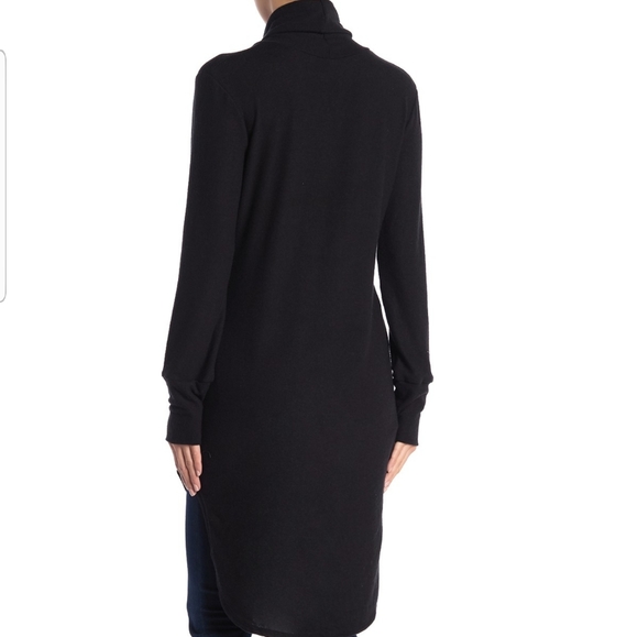 Go Couture – Turtleneck High/Low Hem Tunic Sweater - Picture 2 of 2